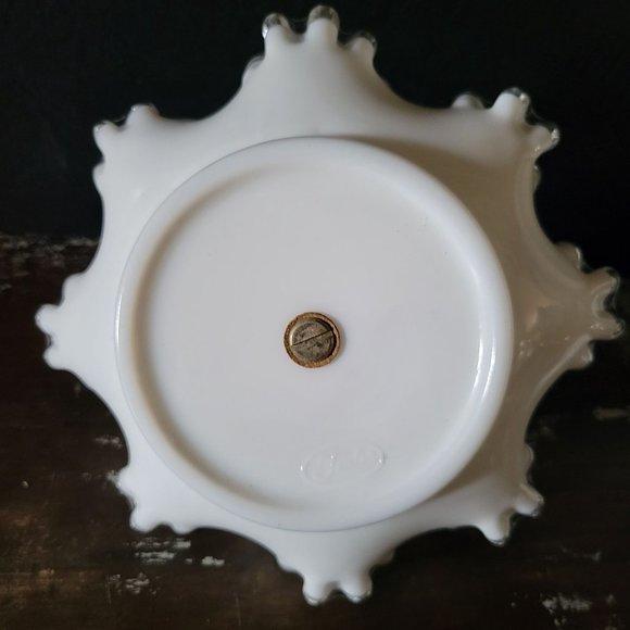 Vintage Fenton Silver Crest 8" Bon Bon Dish with Handle, Candy Dish with Handle - Picture 7 of 8